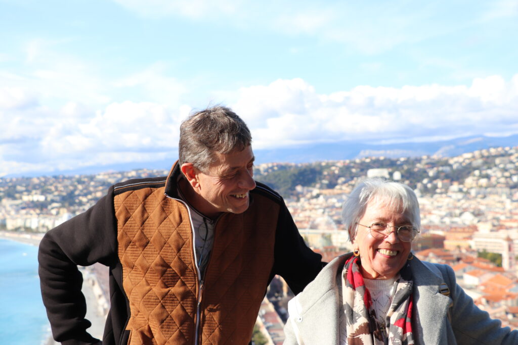 Vos hôtes Hélène et Jean-Paul.